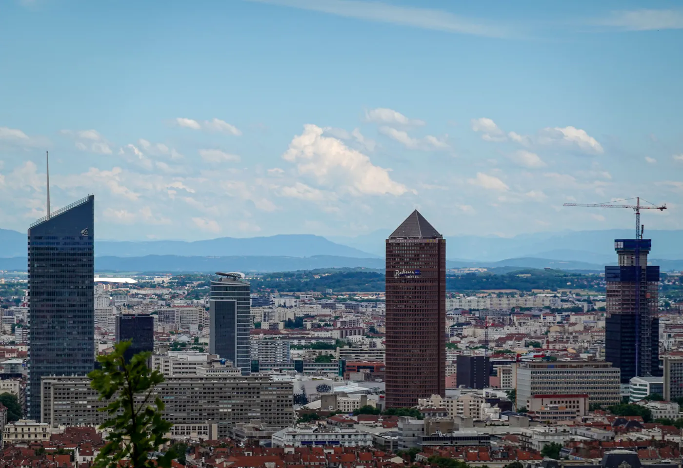 Vue de la métropole lyonnaise et de ses chantiers urbains